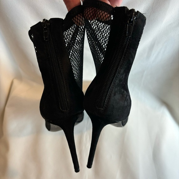 STEVE MADDEN Sz 8.5 Vielo Heels Mesh Wrapped Back Zipper Pointy Toe Black Suede - Picture 5 of 10